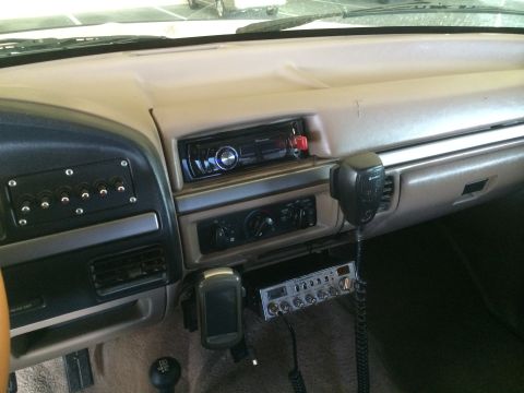 1995 Ford Bronco - dash needs rebuild I got self adhesive Genuine 3M Carbon Fiber Real Di-Noc sheet that I'll apply over the padded dash