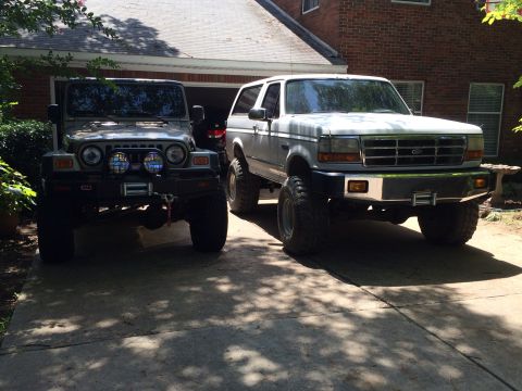 1994 Ford Bronco photo