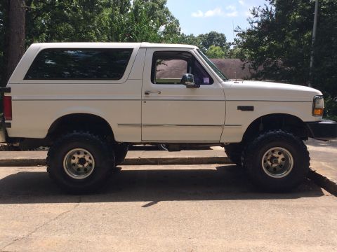 1994 Ford Bronco photo