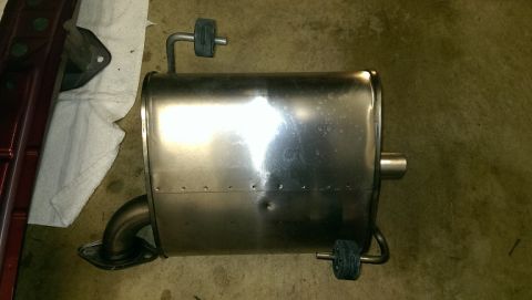 2015 Subaru Forester - This is an exhaust muffler with a bent pipe and a mounting bracket. The registry claims it is from a 2015 Subaru Forester, but this cannot…
