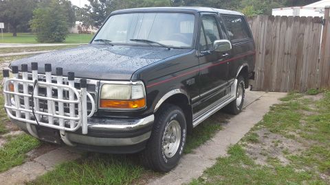 1995 Ford Bronco photo