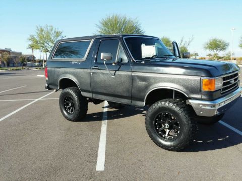 1991 Ford Bronco photo