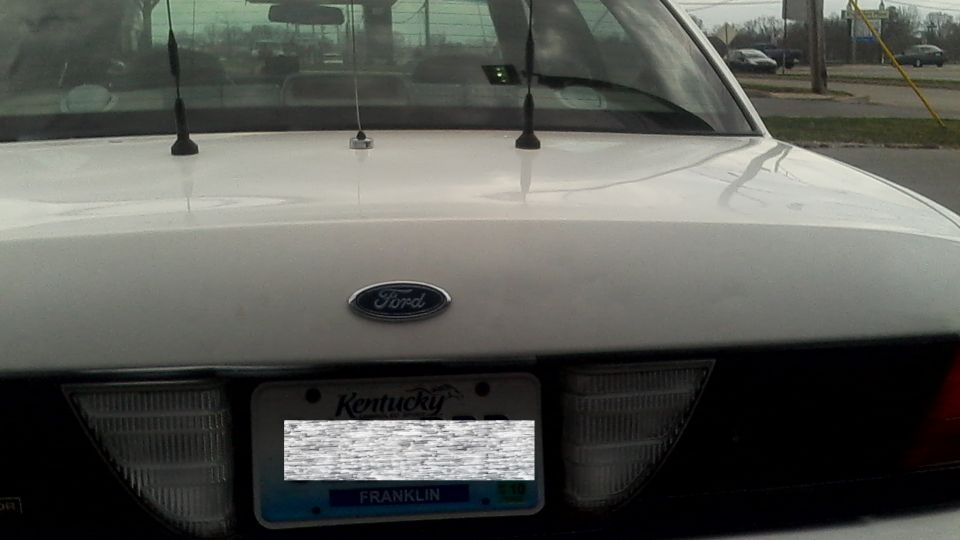 2000 Ford Crown Victoria rear with Ford emblem and Kentucky license plate