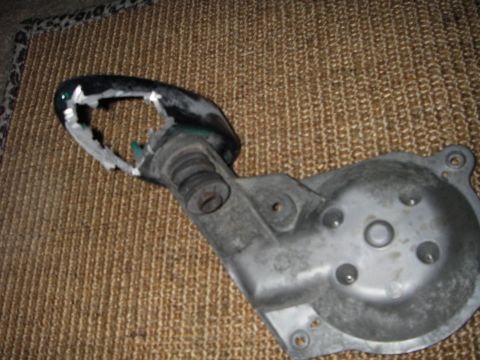 1996 BMW Z3 - the screw seized in the base casting with corrosion some quality time with a cut off wheel and then the screw turned out easy with the piec…