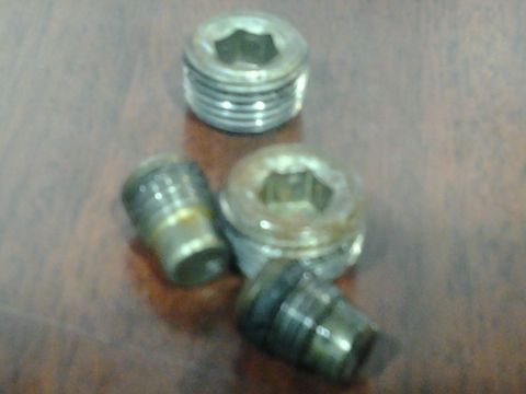 2004 Ford Crown Victoria - Wrong size plugs were installed.