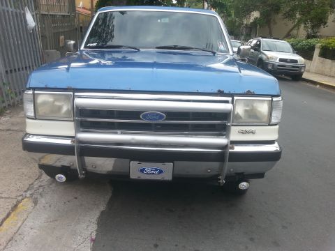 1990 Ford Bronco photo