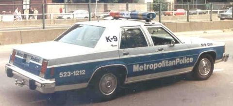 1991 Ford LTD Crown Victoria - This 1991 Ford Crown Victoria LTD police car is marked "K-9" and "Metropolitan Police".