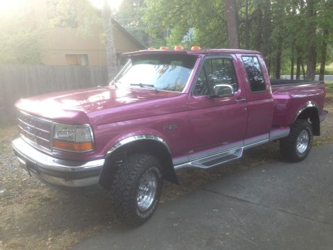 1992 Ford F-150 - This 1992 Ford F-150 pickup truck is shown from a 3/4 front angle.