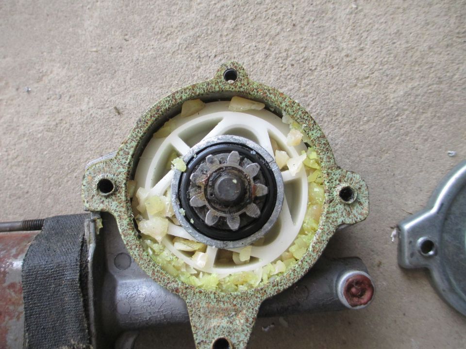 LH Window Motor old drive pin debris