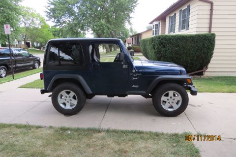 2000 Jeep Wrangler photo