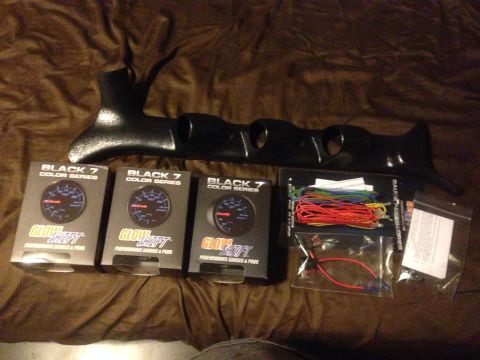 1992 Ford F-150 - All from Glowshift as a kit. Oil preesure, trans temp and vacuum.