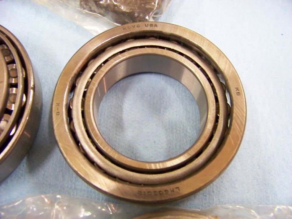 Tapered roller bearing with Koyo USA markings