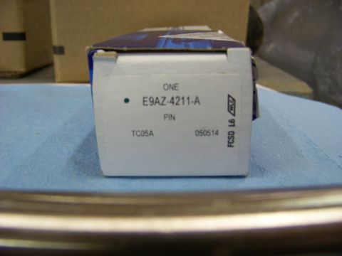 1999 Mercury Grand Marquis - Box shows part number E9AZ-4211-A and date 050514.
