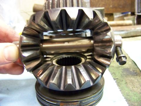 1999 Mercury Grand Marquis - Close-up of differential gears, indicating a potential rebuild or repair process.