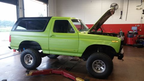 1986 Ford Bronco - Piecing it all back together