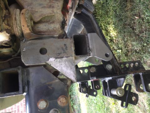 1994 Ford Bronco - clears perfectly with snowplow bracket!