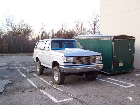 1990 Ford Bronco - after the paint, lift and new components