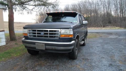 1992 Ford Bronco photo