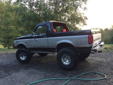 1989 Ford Bronco - Cleaned up