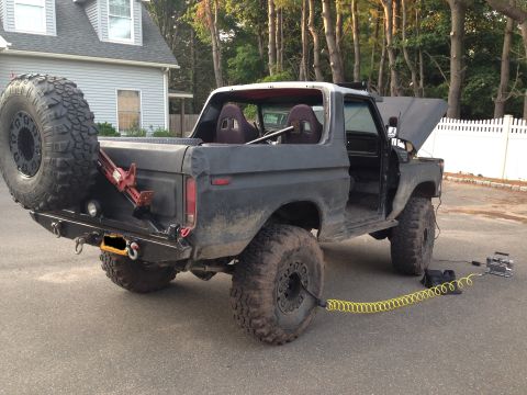 1979 Ford Bronco - Airing Up