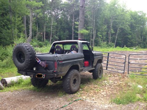 1979 Ford Bronco - Waiting for the trail....