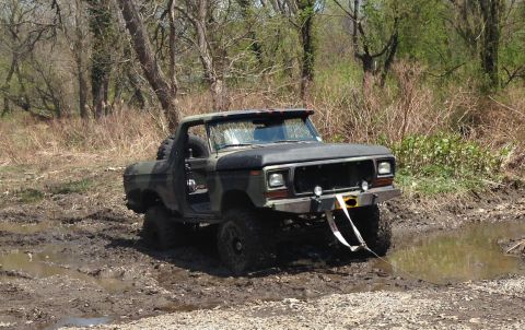 1979 Ford Bronco - Lock the diffs next time....