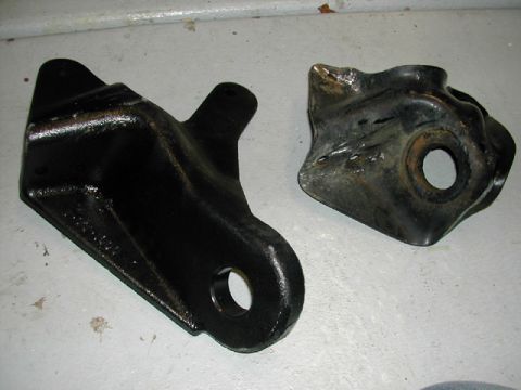 1996 Ford Bronco - Driver's side radius arm brackets. New vs. Old