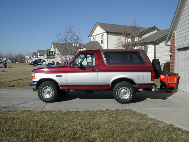 Before the lift.  Stock height, 31x10.50 BFG All Terrains.