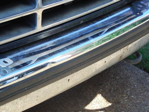 1993 Ford Bronco - Just a tiny dent in the recently-new aftermarket front bumper.