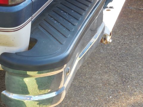 1993 Ford Bronco - The factory rear bumper is twisted more severely.