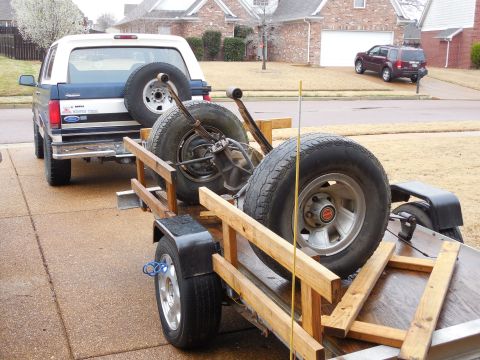 1993 Ford Bronco - For no apparent reason, the rear axle started making nasty noises, so I swapped it last winter for the one from the '93 XLT body donor for…