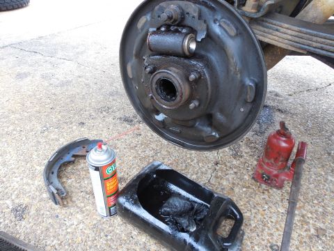 1993 Ford Bronco - The brakes were pretty rough, but with a little TLC, they work perfectly now.