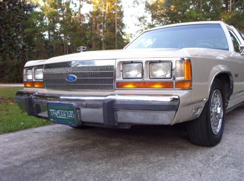 1990 Ford LTD Crown Victoria “The Battleship”