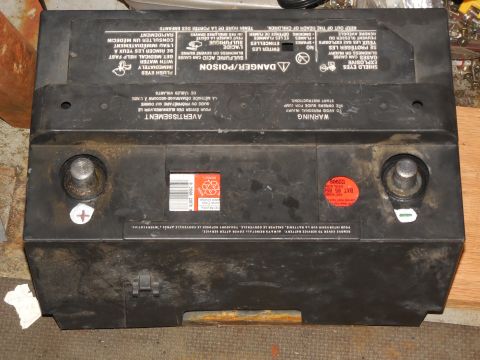 1993 Ford Bronco - I wish I knew what vehicle this battery cover was from - I'd love to snag a few more for other projects.