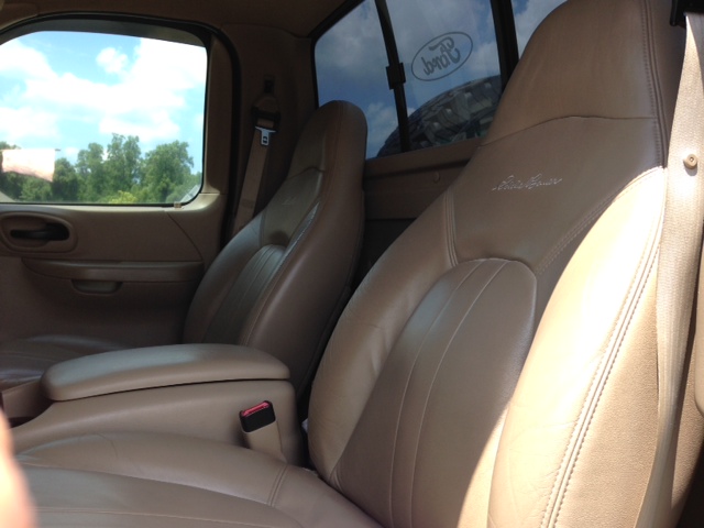 2000 Ford F-150 in 2014