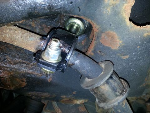 1986 Chrysler Fifth Avenue - Granted the sway bar bushings themselves were not that bad. At 29 years old and wanting the full effect of the urethane bushing conversion,…