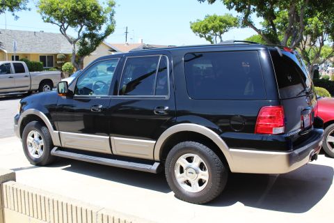 2003 Ford Expedition “TOW RIG”