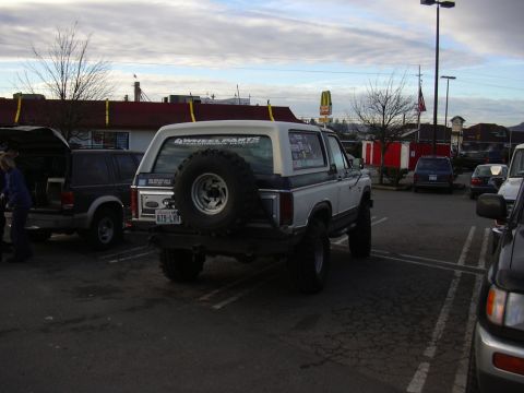 1991 Ford Bronco - This Ford Bronco appears to be from the late 1980s, not 1991 as claimed.