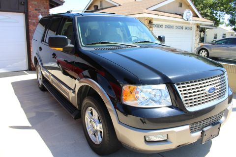 2003 Ford Expedition “TOW RIG”