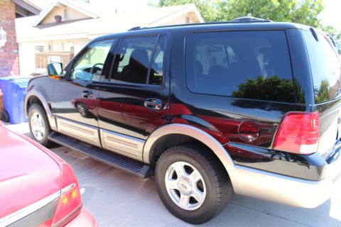 2003 Ford Expedition “TOW RIG”