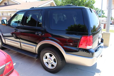 2003 Ford Expedition “TOW RIG”