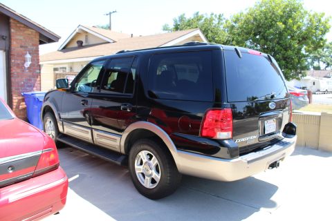 2003 Ford Expedition “TOW RIG”
