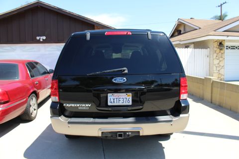 2003 Ford Expedition “TOW RIG”