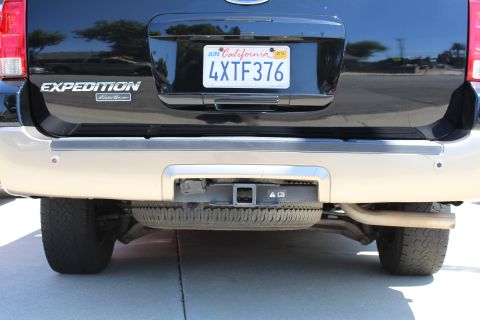2003 Ford Expedition “TOW RIG”