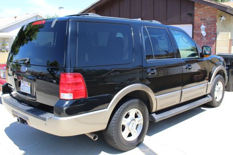 2003 Ford Expedition “TOW RIG”