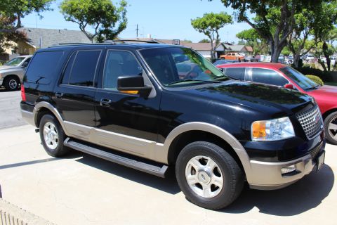 2003 Ford Expedition “TOW RIG”