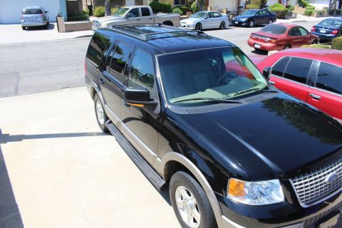 2003 Ford Expedition “TOW RIG”