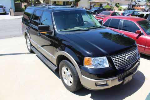 2003 Ford Expedition “TOW RIG”