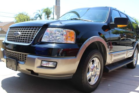 2003 Ford Expedition “TOW RIG”