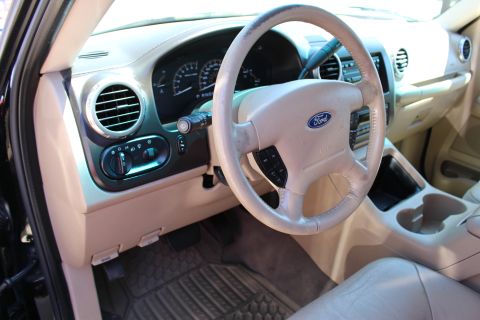 2003 Ford Expedition “TOW RIG”